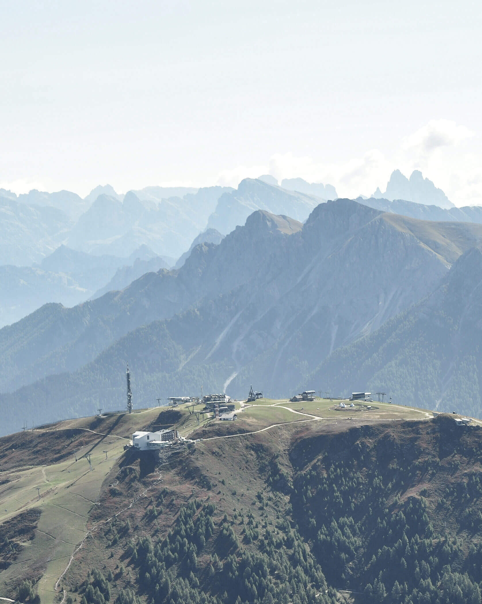 Erlebnisse in Reischach - Kronplatz von oben im Sommer - Hofergut