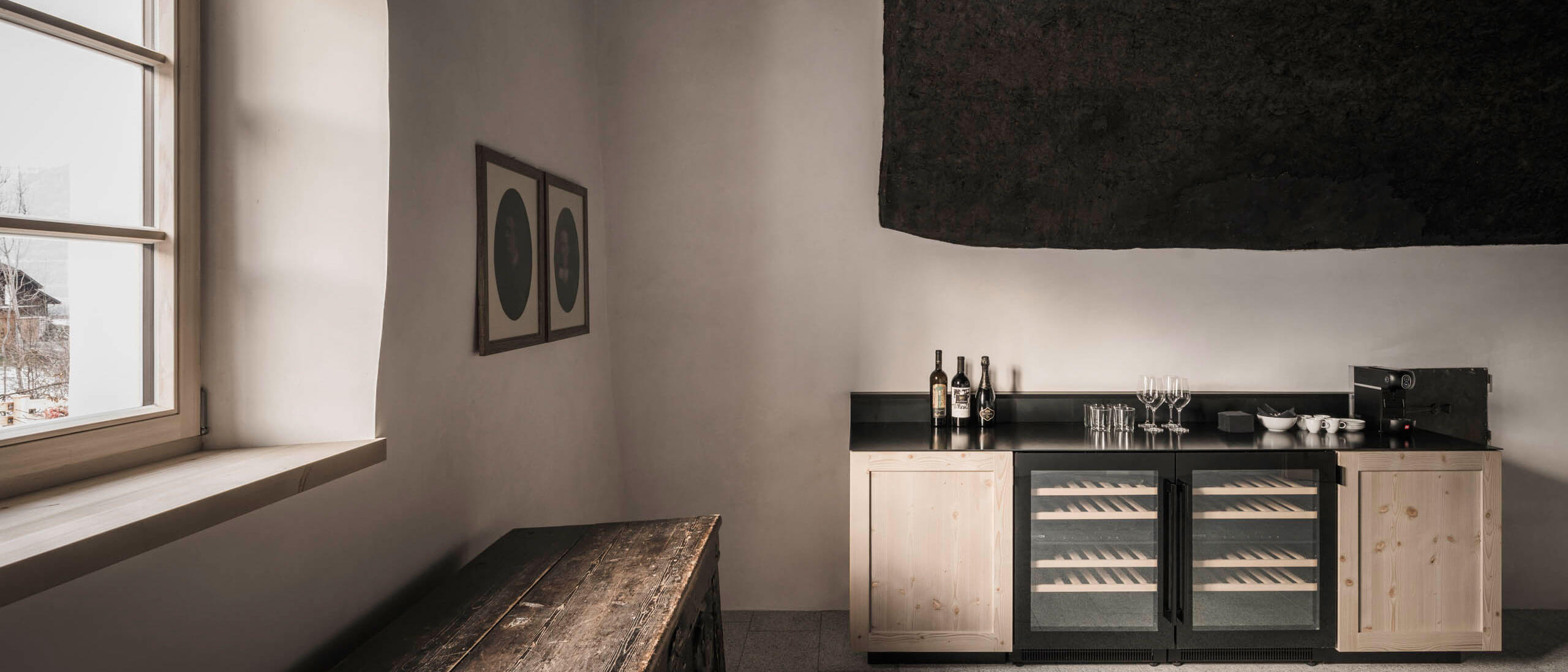 Honesty Bar & Dine Around - Innenansicht - Weinverkostung - Hofergut