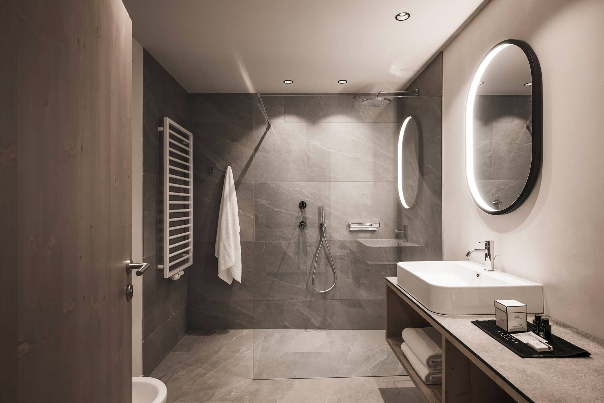 Apartment M with balcony - bathroom - Hofergut