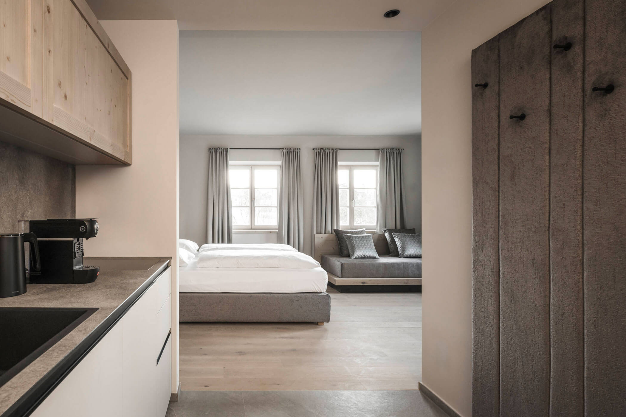 Apartment XL - Küchenzeile & Bett - Hofergut